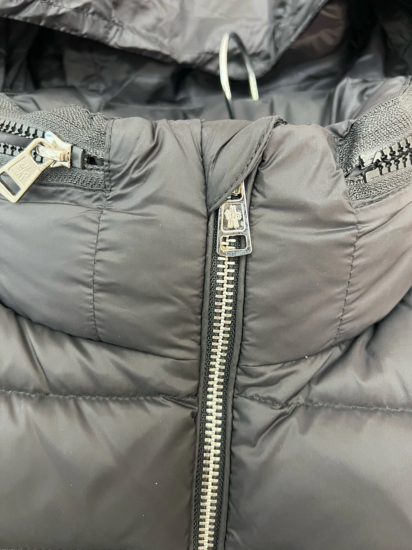 wg.luxury- 7o9385r oversized item:D-F365I0710